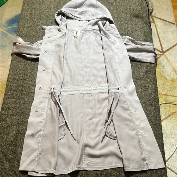Lululemon City Stroll Jacket Tencel Silverscreen Light Gray Hooded sz 4 Like New - Picture 11 of 13